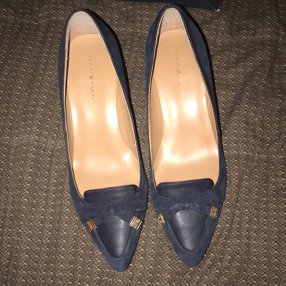 Tommy Hilfiger TWJuline Suede Kitten Heels - Picture 2 of 4
